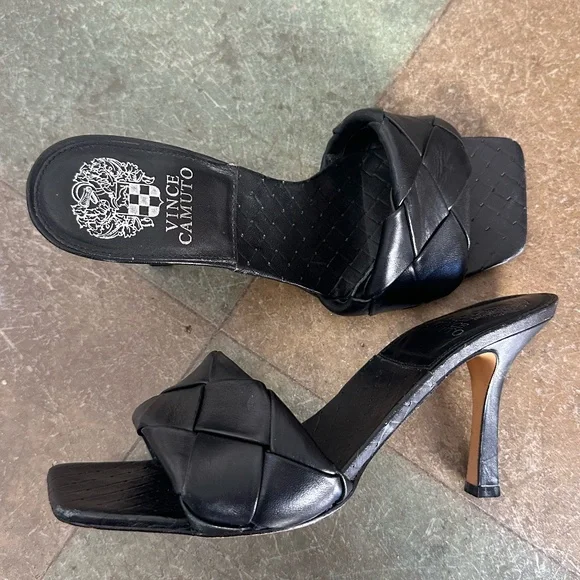 Vince Camuto Heels - Picture 4 of 5